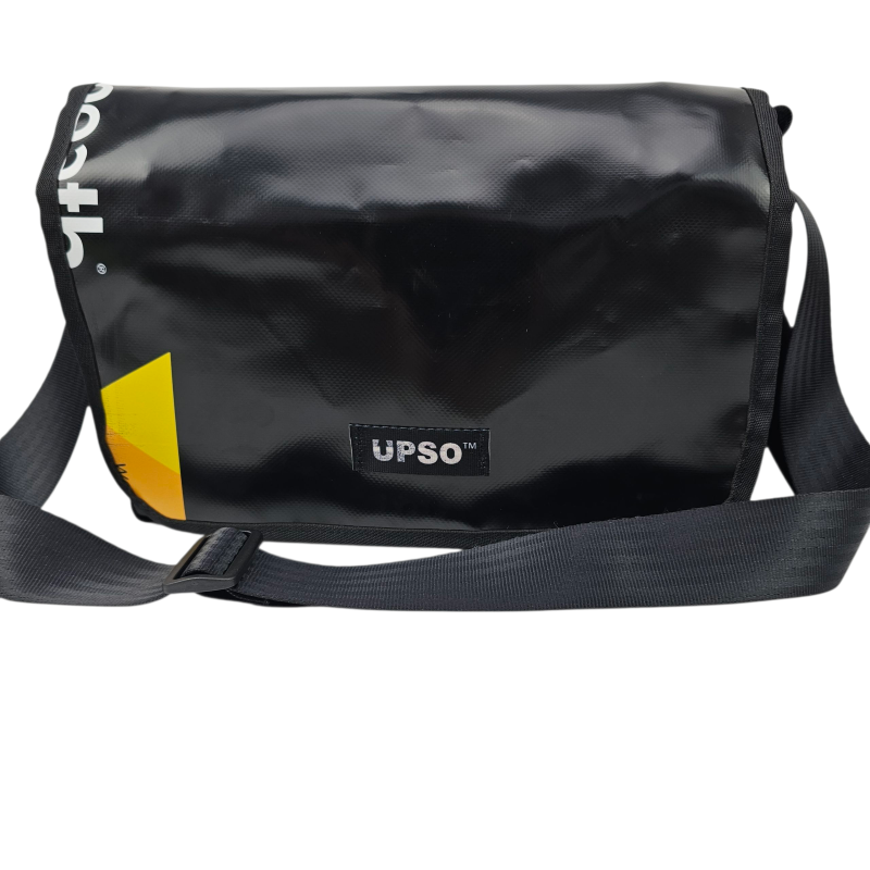 Medway Messenger Bag - Black - MS356