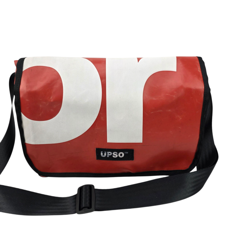 Medway Messenger Bag - Red - MS373