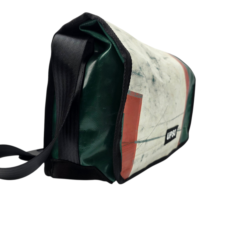 Medway Messenger Bag - Green - MS442