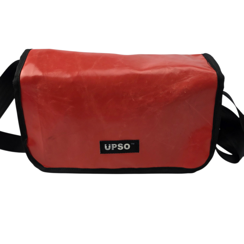 Medway Messenger Bag - Red - MS451