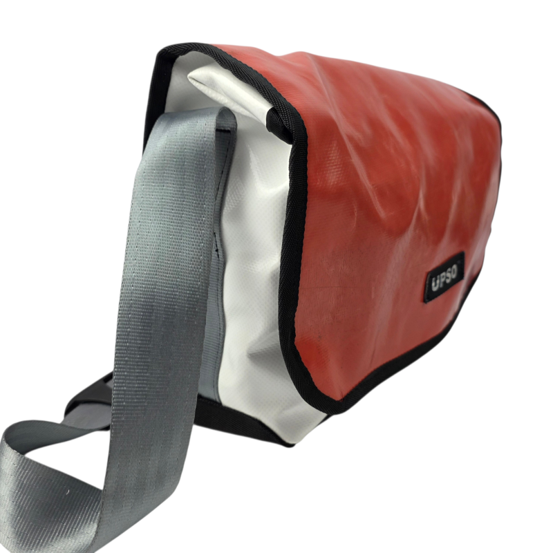 Medway Messenger Bag - Red - MS464