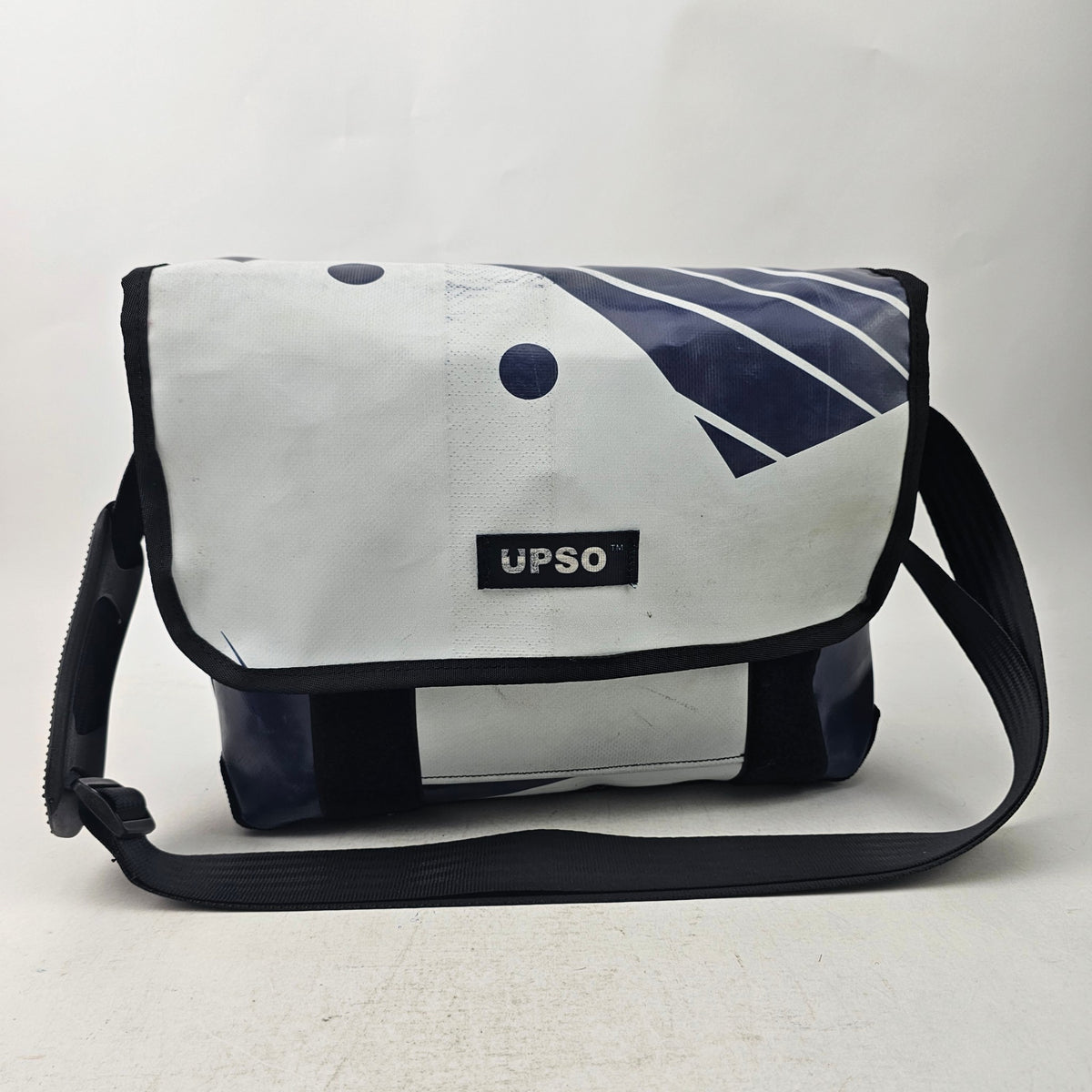 Medway Messenger Bag - Blue - MS516