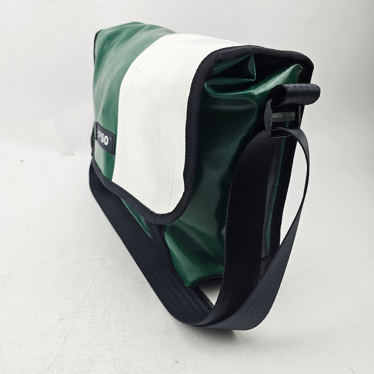 Medway Messenger Bag - Green - MS520