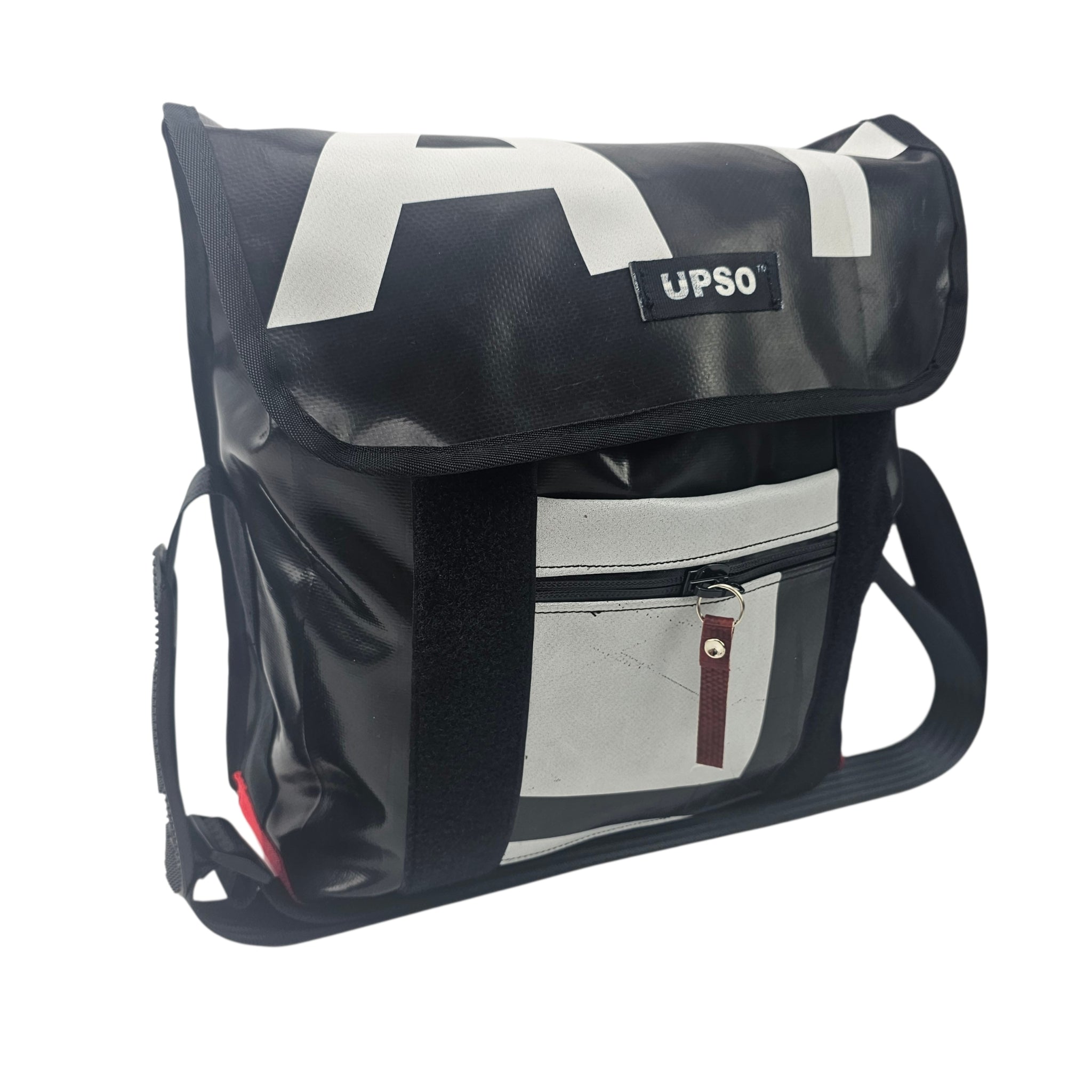 Medway Messenger Bag - Black - MS487