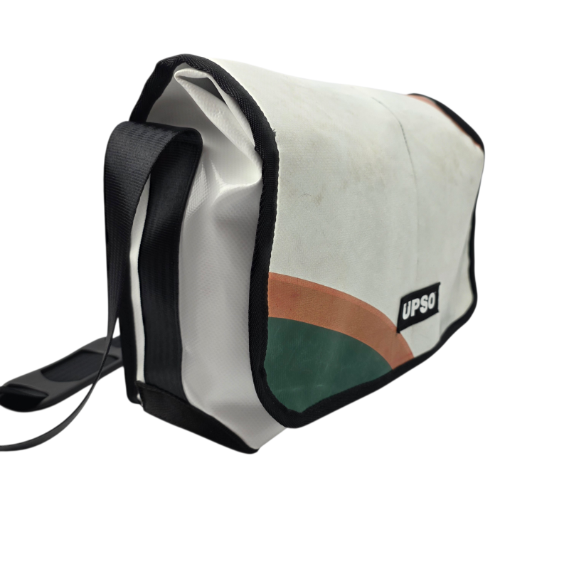 Medway Messenger Bag - Green - MS445