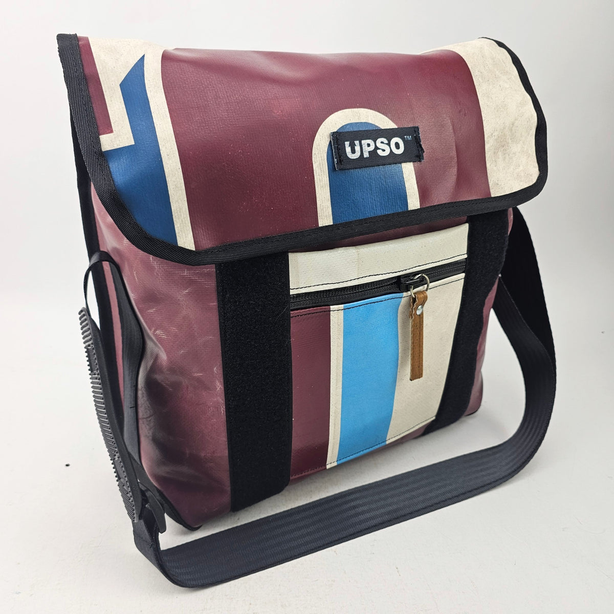 Medway Messenger Bag - Burgundy - MS517