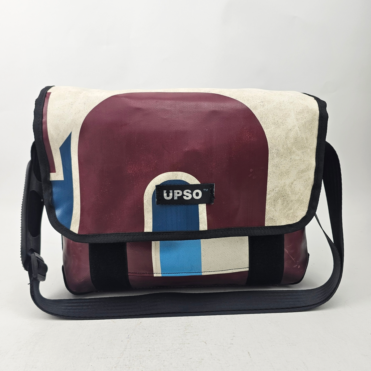 Medway Messenger Bag - Burgundy - MS517