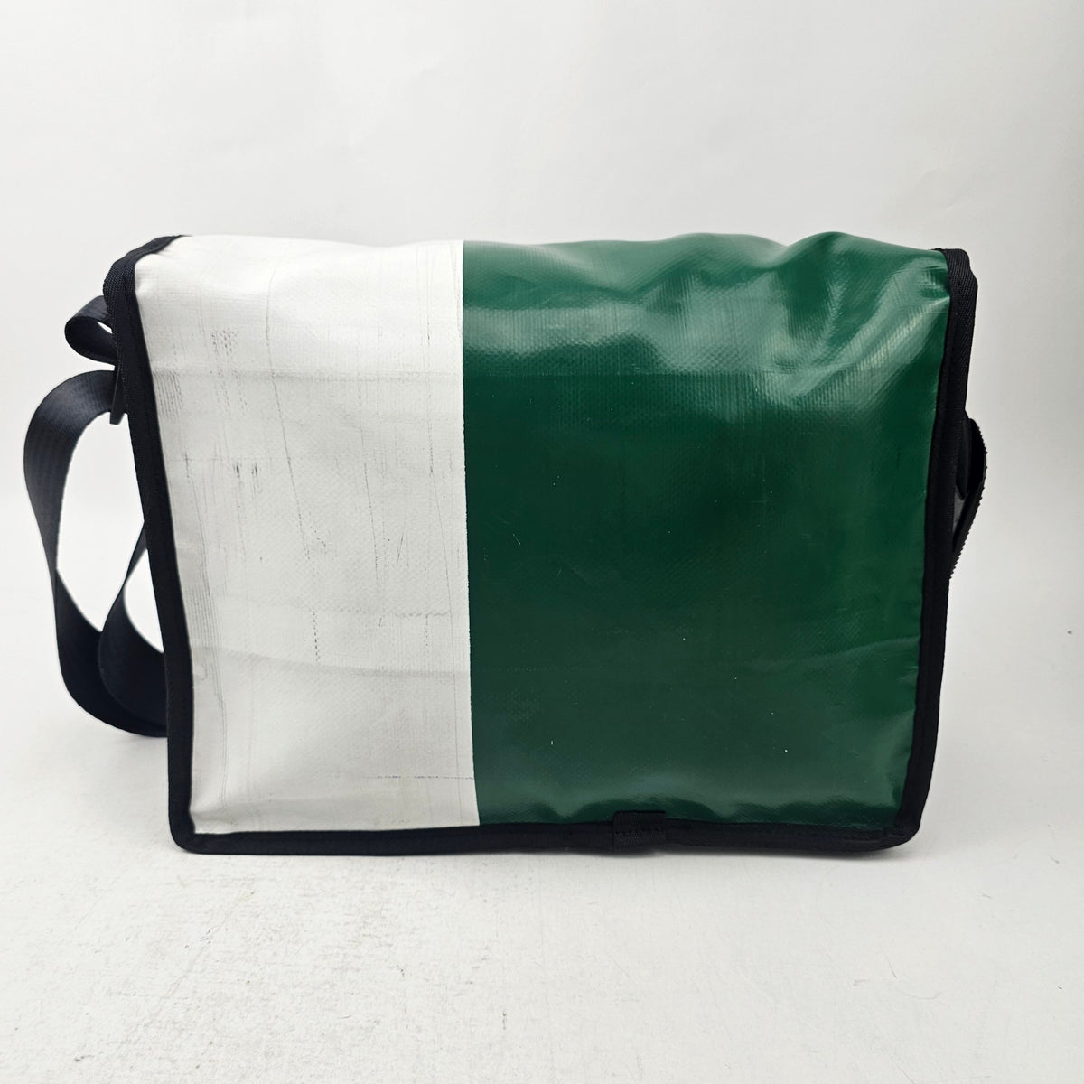 Medway Messenger Bag - Green - MS520